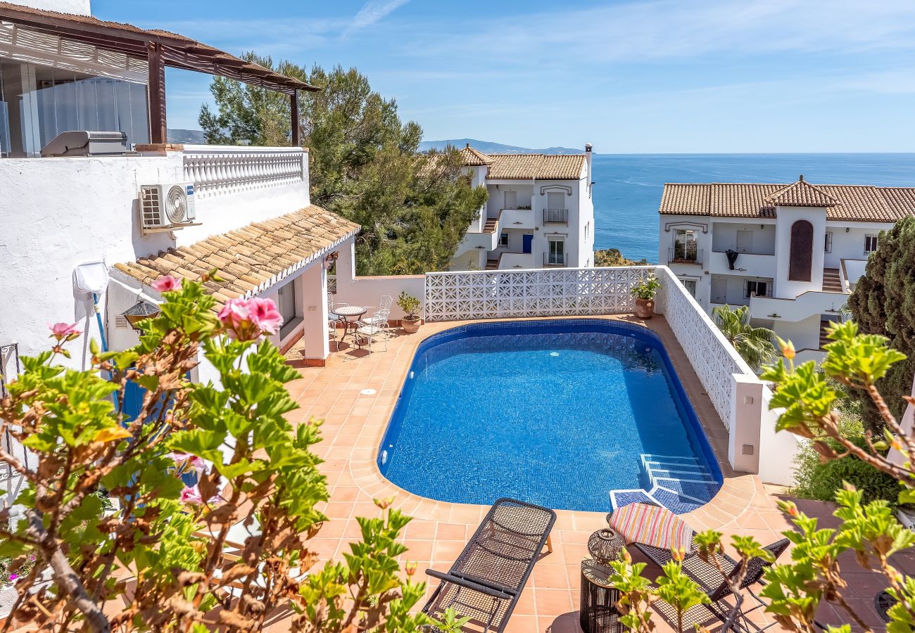 Villa in La Herradura - Exklusive Villa, Wunderschöner Garten, Beheizbarer Privatpool