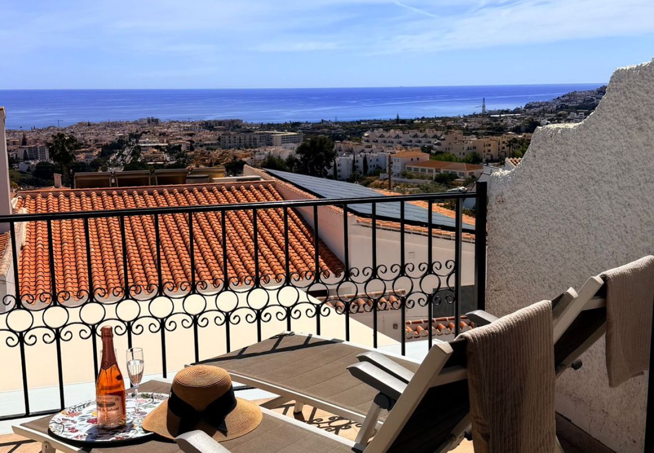 Doppelhaushälfte in Nerja - Townhouse mit Terrassen, Garten & Gemeinschaftspool