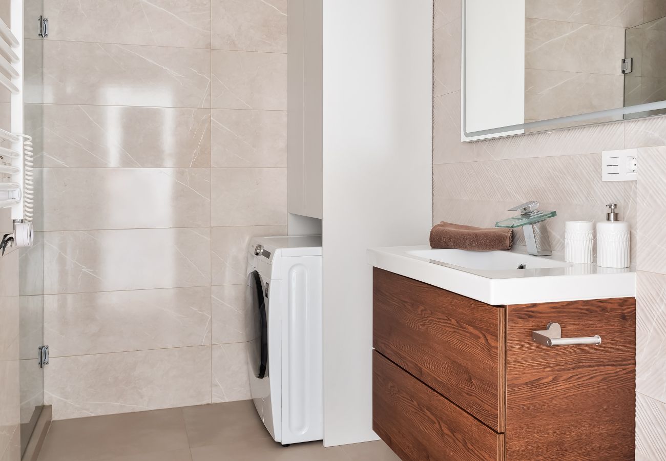 Ferienwohnung in Almuñecar - Luxuriöser Penthouse mit Dachterrasse – 2 Min zum Strand