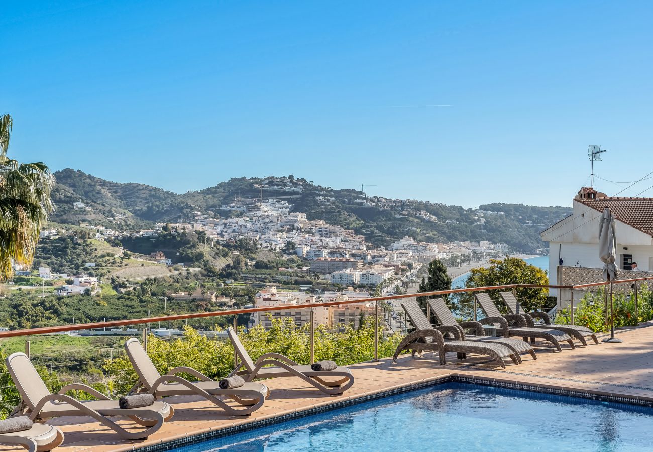 Villa in La Herradura - Exklusive Villa – Beheizter Pool, 15 Gäste, Strandnah