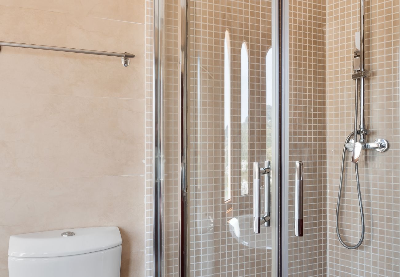 Villa in La Herradura - Exklusive Villa – Beheizter Pool, 15 Gäste, Strandnah