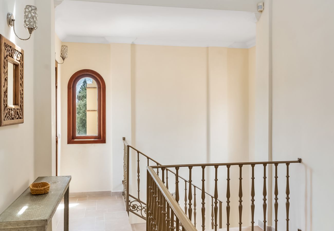 Villa in La Herradura - Exklusive Villa – Beheizter Pool, 15 Gäste, Strandnah