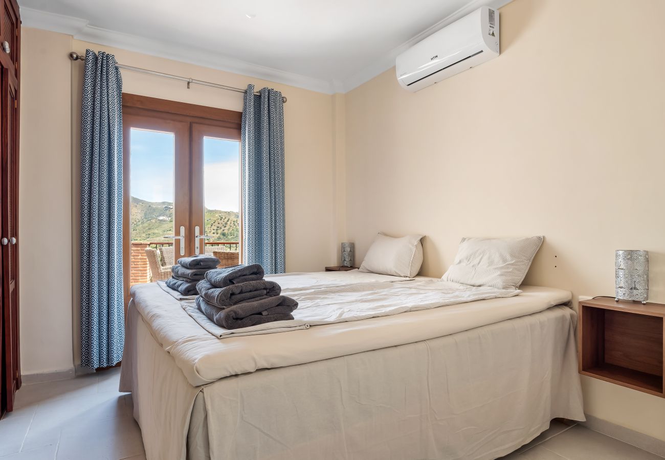 Villa in La Herradura - Exklusive Villa – Beheizter Pool, 15 Gäste, Strandnah
