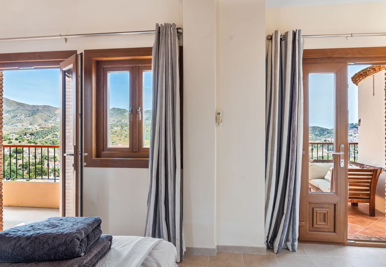 Villa in La Herradura - Exklusive Villa – Beheizter Pool, 15 Gäste, Strandnah