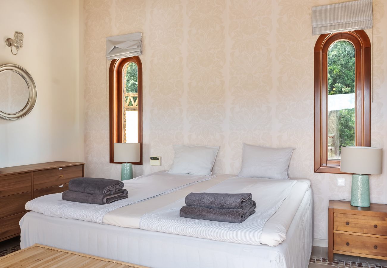 Villa in La Herradura - Exklusive Villa – Beheizter Pool, 15 Gäste, Strandnah