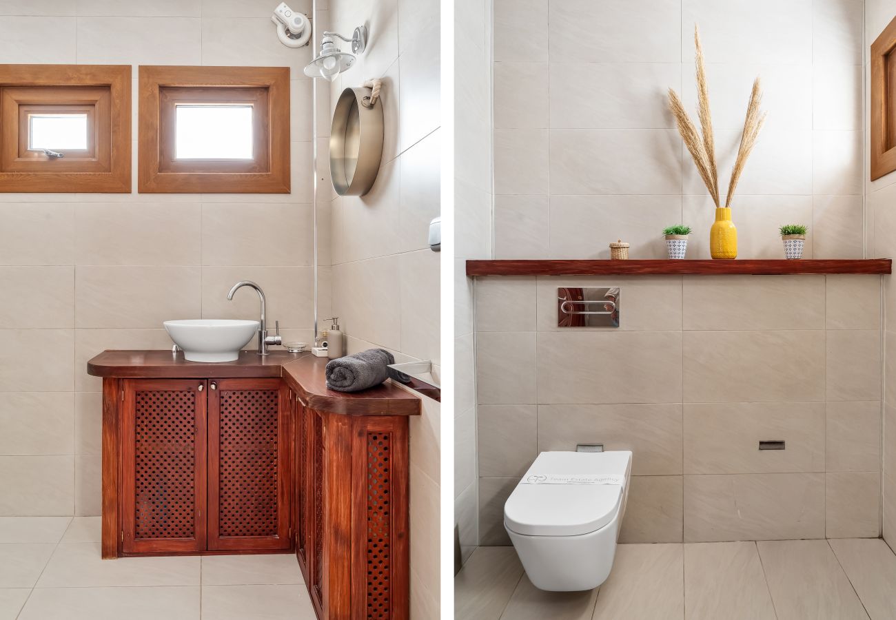 Villa in La Herradura - Exklusive Villa – Beheizter Pool, 15 Gäste, Strandnah