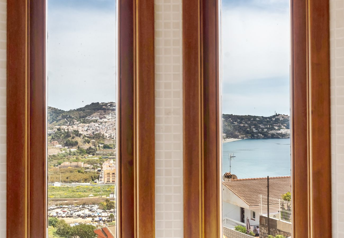 Villa in La Herradura - Exklusive Villa – Beheizter Pool, 15 Gäste, Strandnah