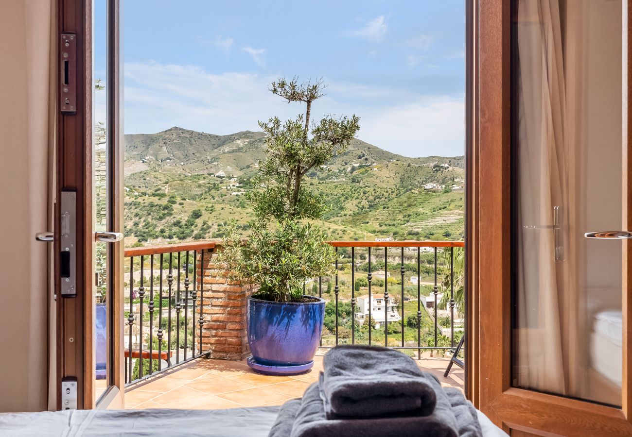 Villa in La Herradura - Exklusive Villa – Beheizter Pool, 15 Gäste, Strandnah