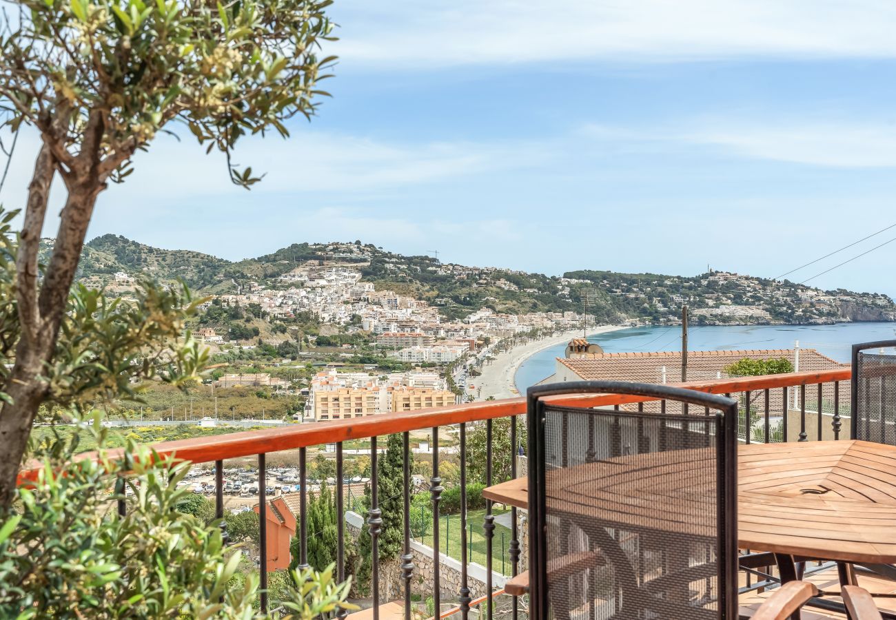 Villa in La Herradura - Exklusive Villa – Beheizter Pool, 15 Gäste, Strandnah