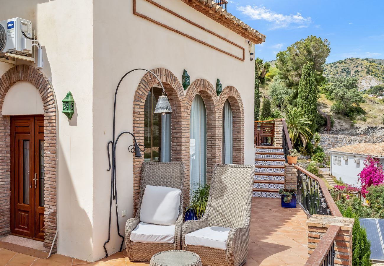 Villa in La Herradura - Exklusive Villa – Beheizter Pool, 15 Gäste, Strandnah