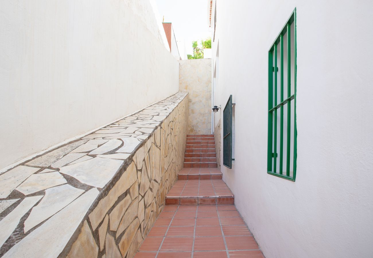 Doppelhaushälfte in Nerja - Sonnige Dachterrasse in der Nähe des Burriana-Strandes