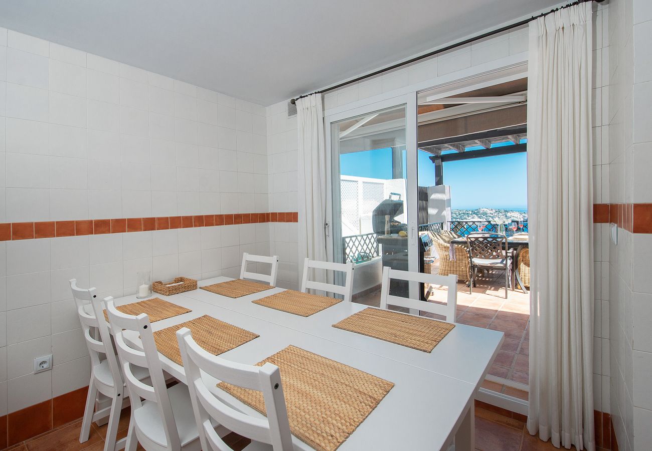 Doppelhaushälfte in La Herradura - Traumaussicht • Terrasse • Pool & Parkplatz