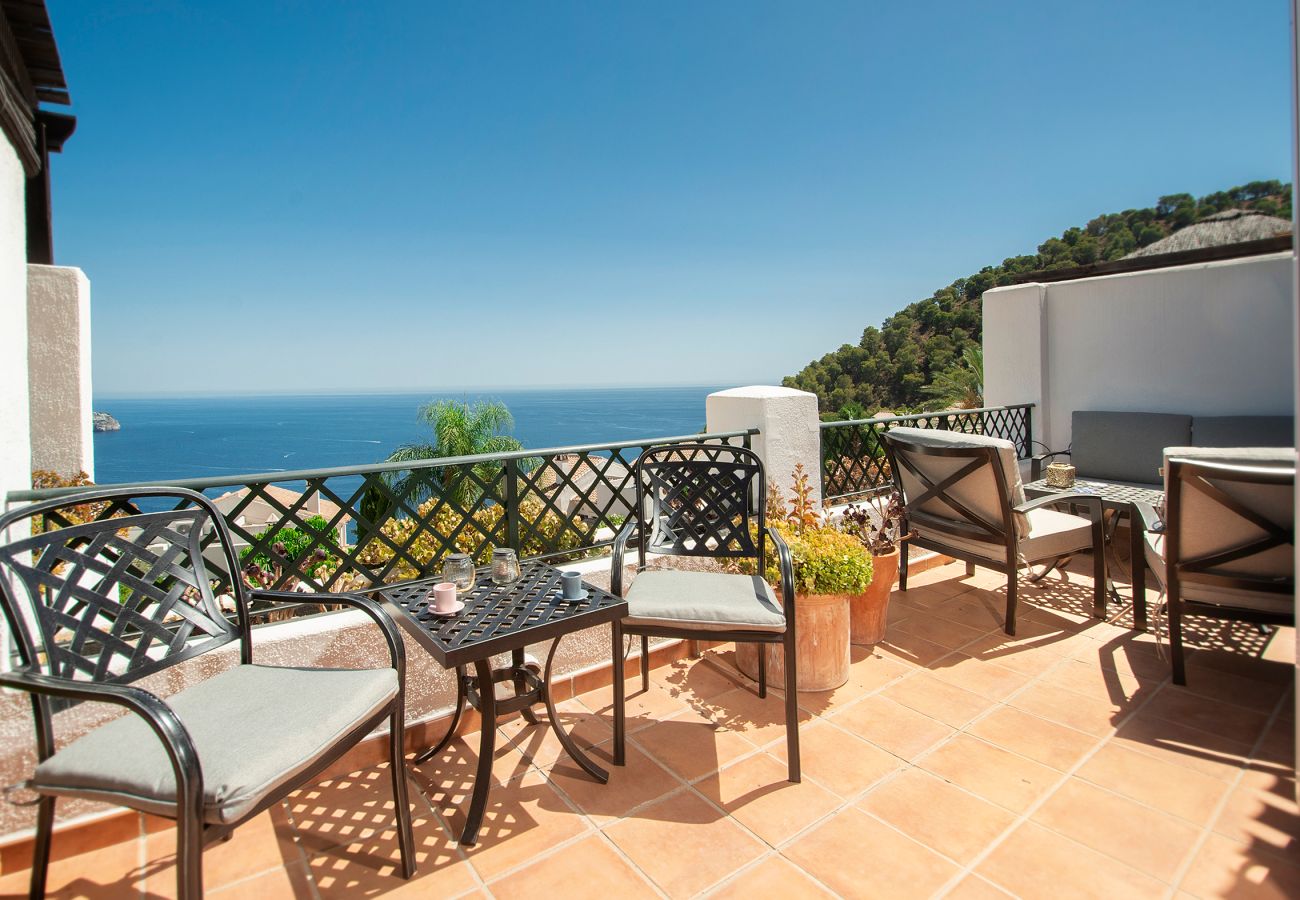 Doppelhaushälfte in La Herradura - Traumaussicht • Terrasse • Pool & Parkplatz