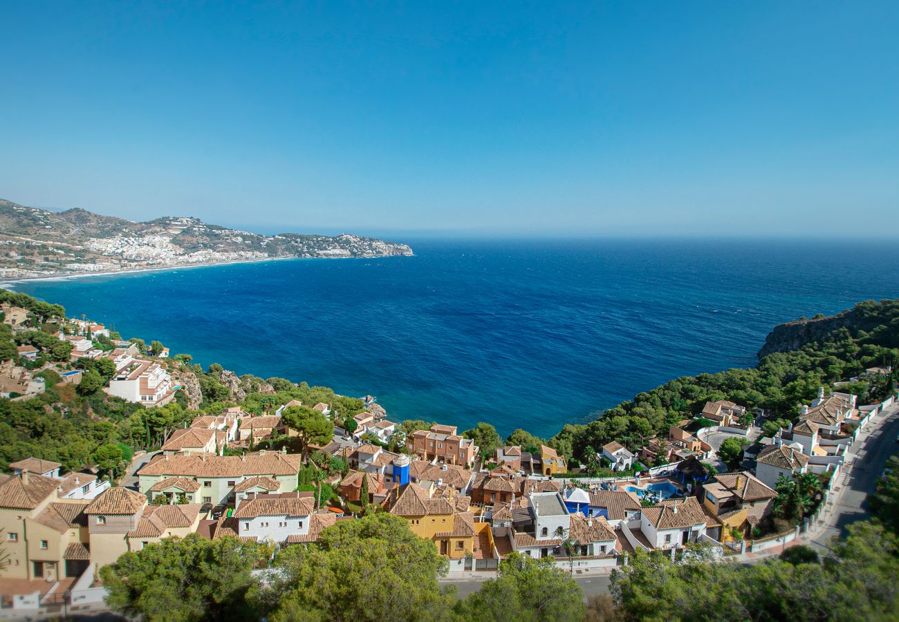 Doppelhaushälfte in La Herradura - Traumaussicht • Terrasse • Pool & Parkplatz
