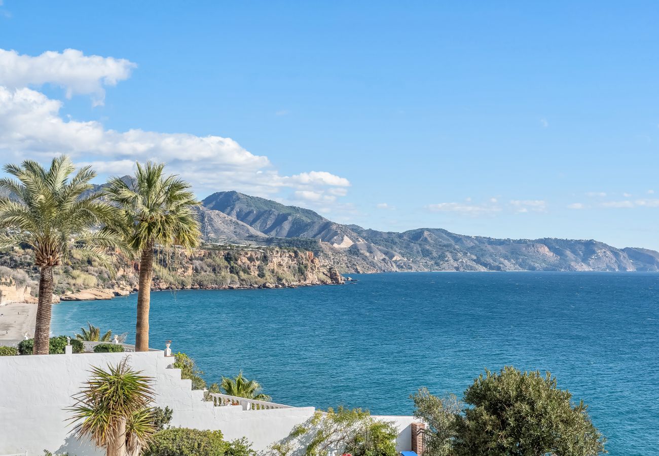 Ferienwohnung in Nerja - Zentrale Nerja-Wohnung – Unschlagbare Lage!