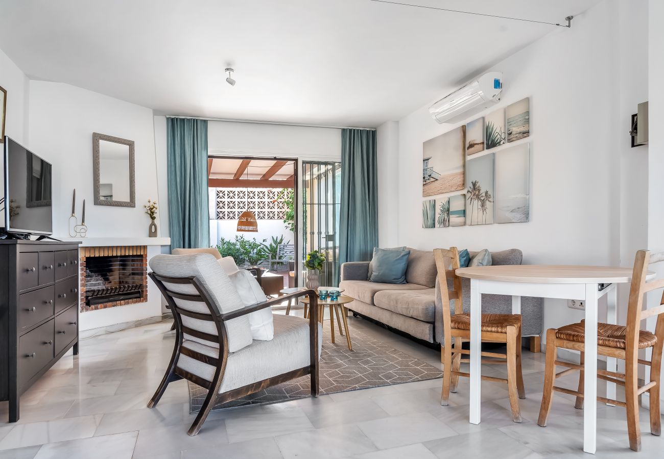 Doppelhaushälfte in Nerja - Burriana-Strand – 3 großzügigen Terrassen und Meerblick