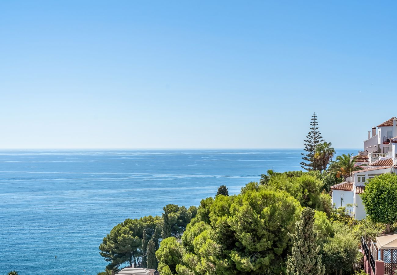 Doppelhaushälfte in Nerja - Moderner Luxus – Townhouse mit privatem Pool und Meerblick