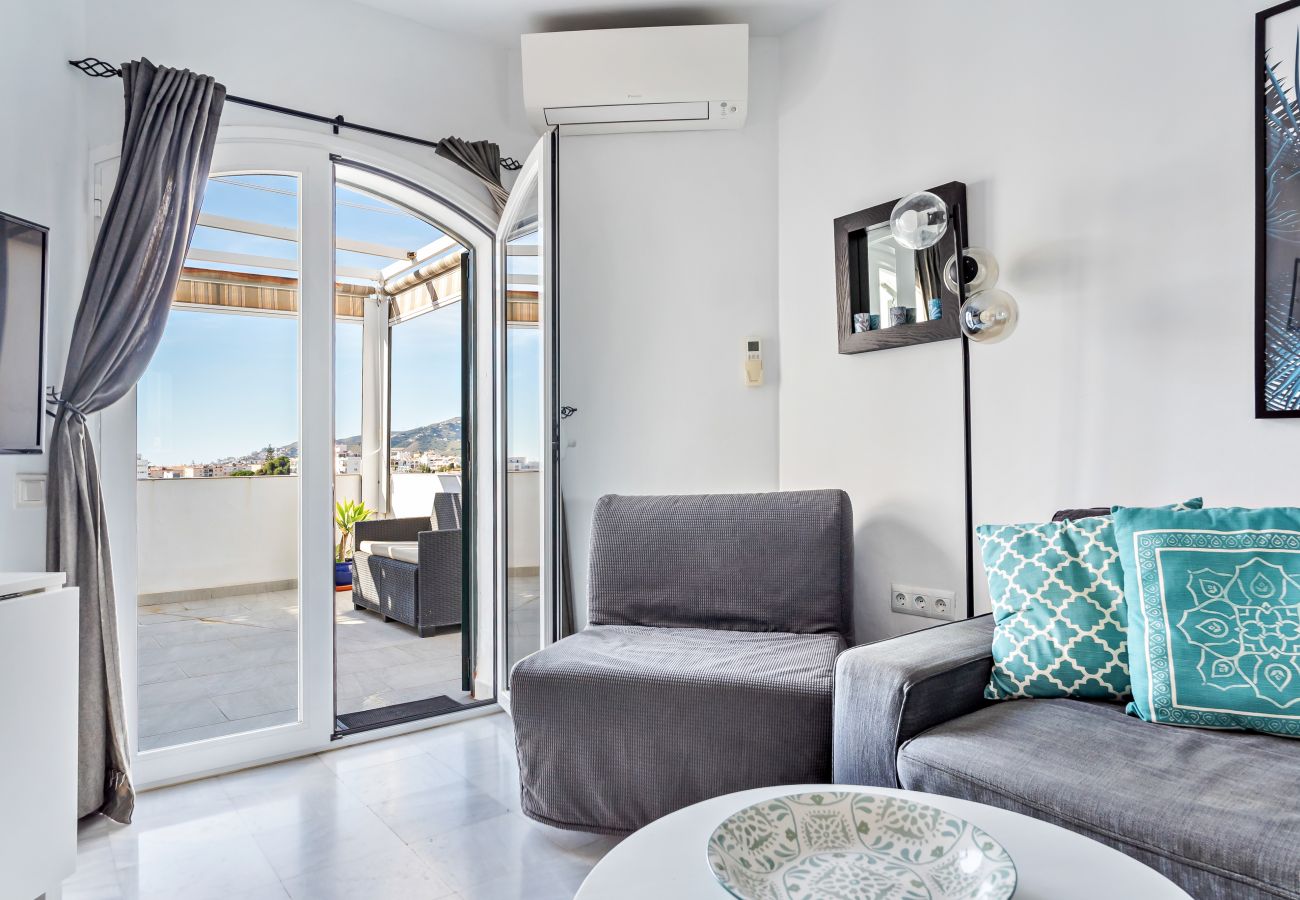 Ferienwohnung in Nerja - Meerblick, drei Terrassen – nahe Burriana Beach