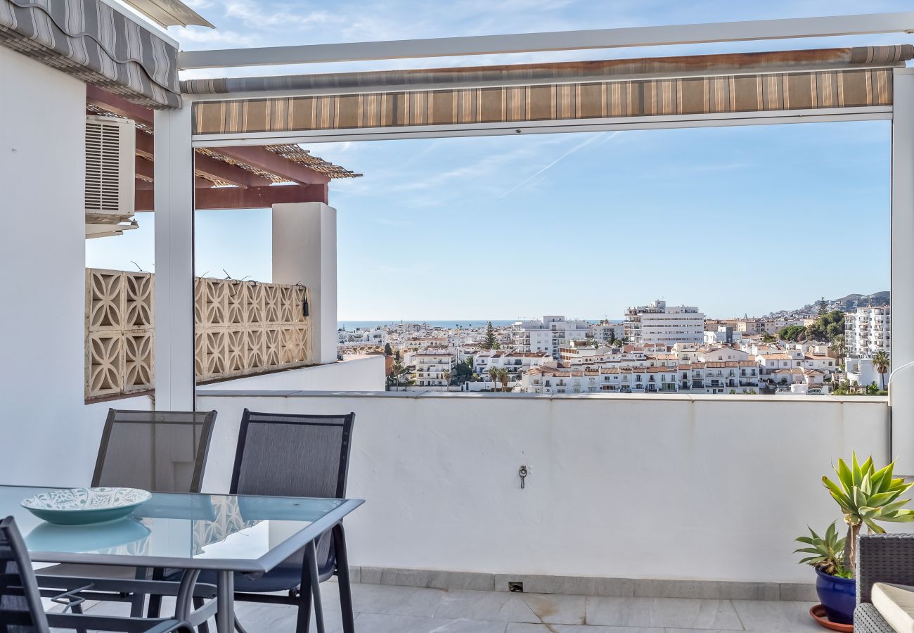 Ferienwohnung in Nerja - Meerblick, drei Terrassen – nahe Burriana Beach
