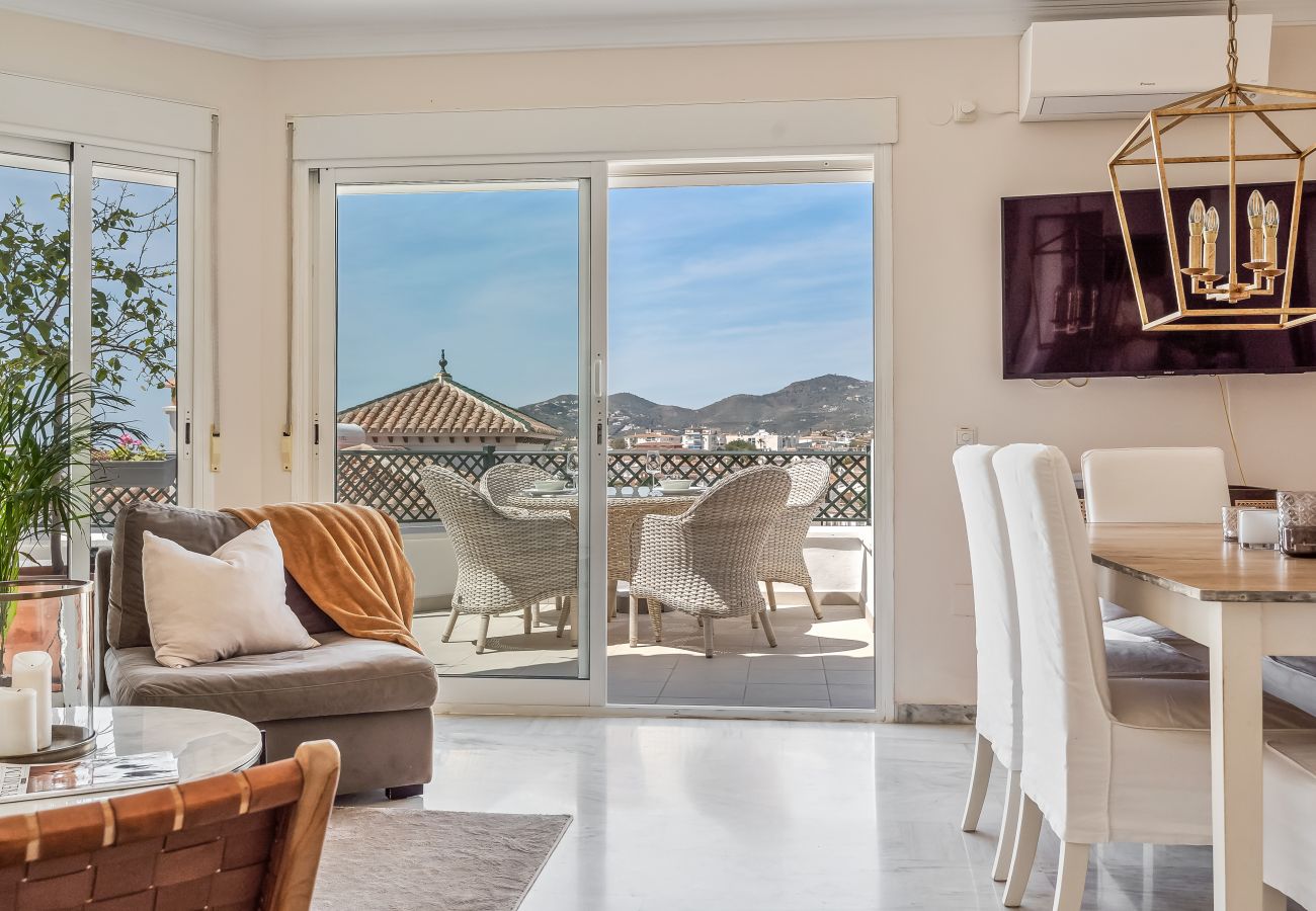Doppelhaushälfte in Nerja - Beeindruckende Terrasse, Elegantes Zuhause in Nerja