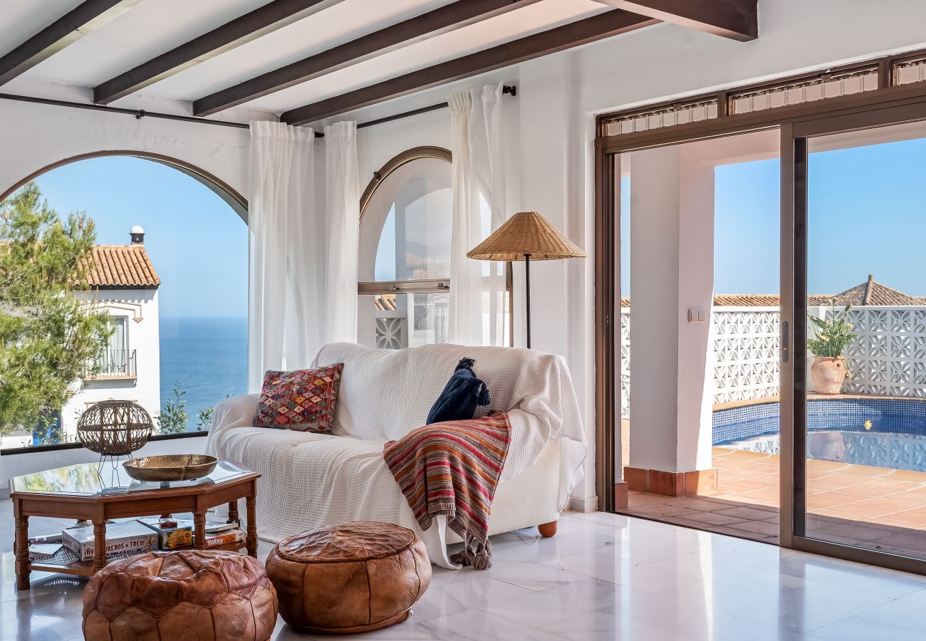 Villa en La Herradura - Villa exclusiva, jardín maravilloso, piscina privada climatizada