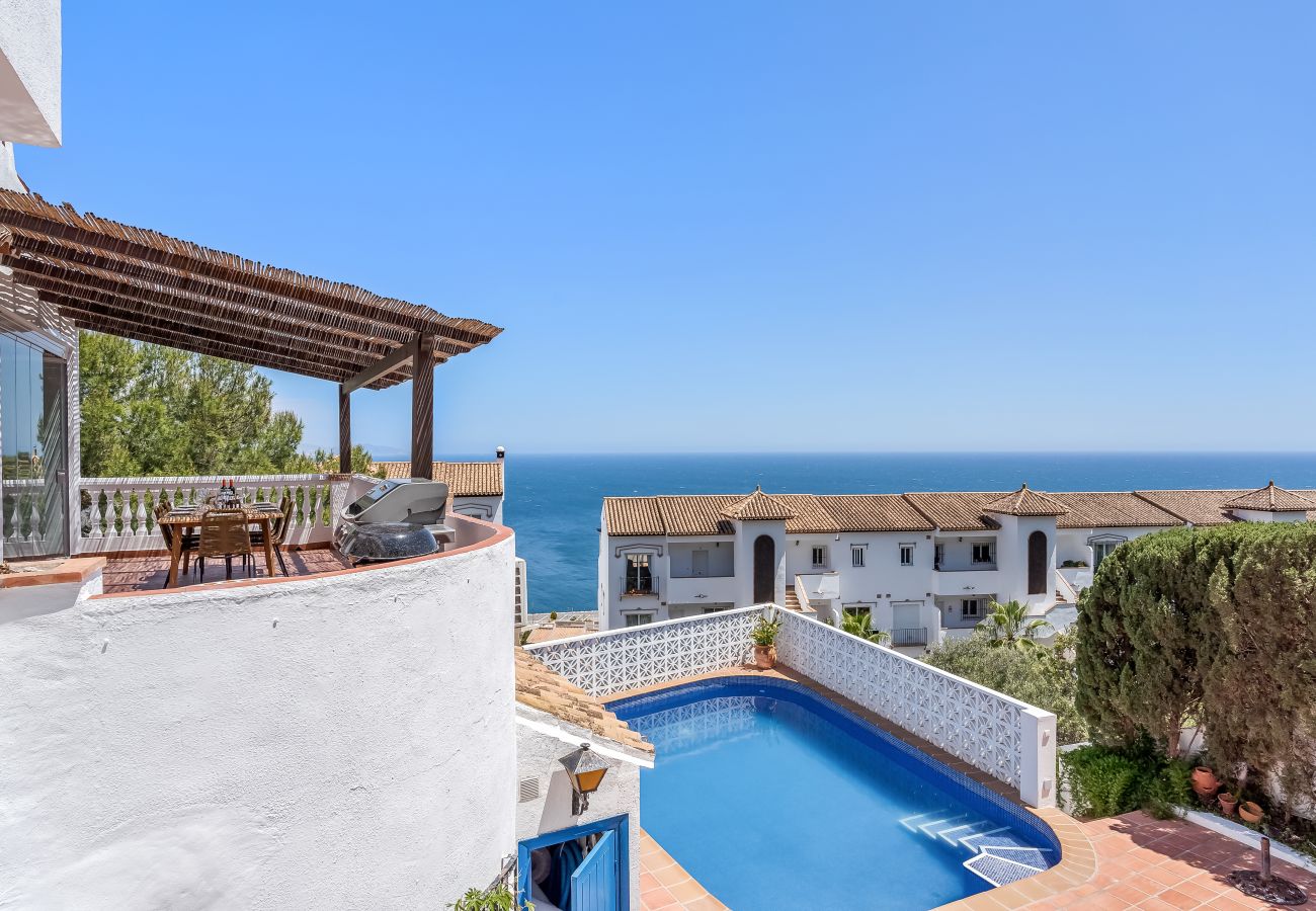 Villa en La Herradura - Villa exclusiva, jardín maravilloso, piscina privada climatizada