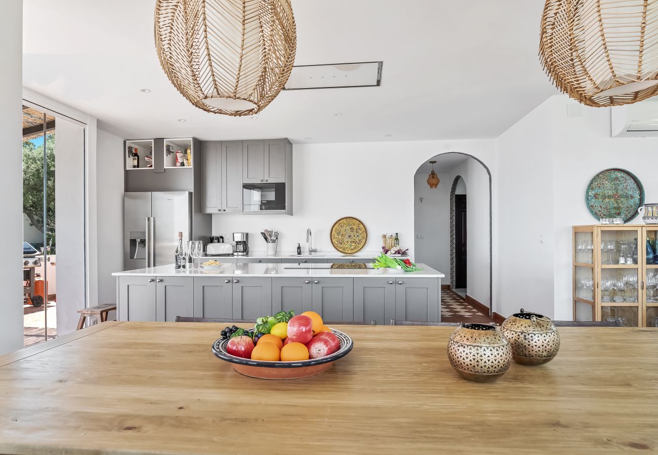 Villa en La Herradura - Villa exclusiva, jardín maravilloso, piscina privada climatizada