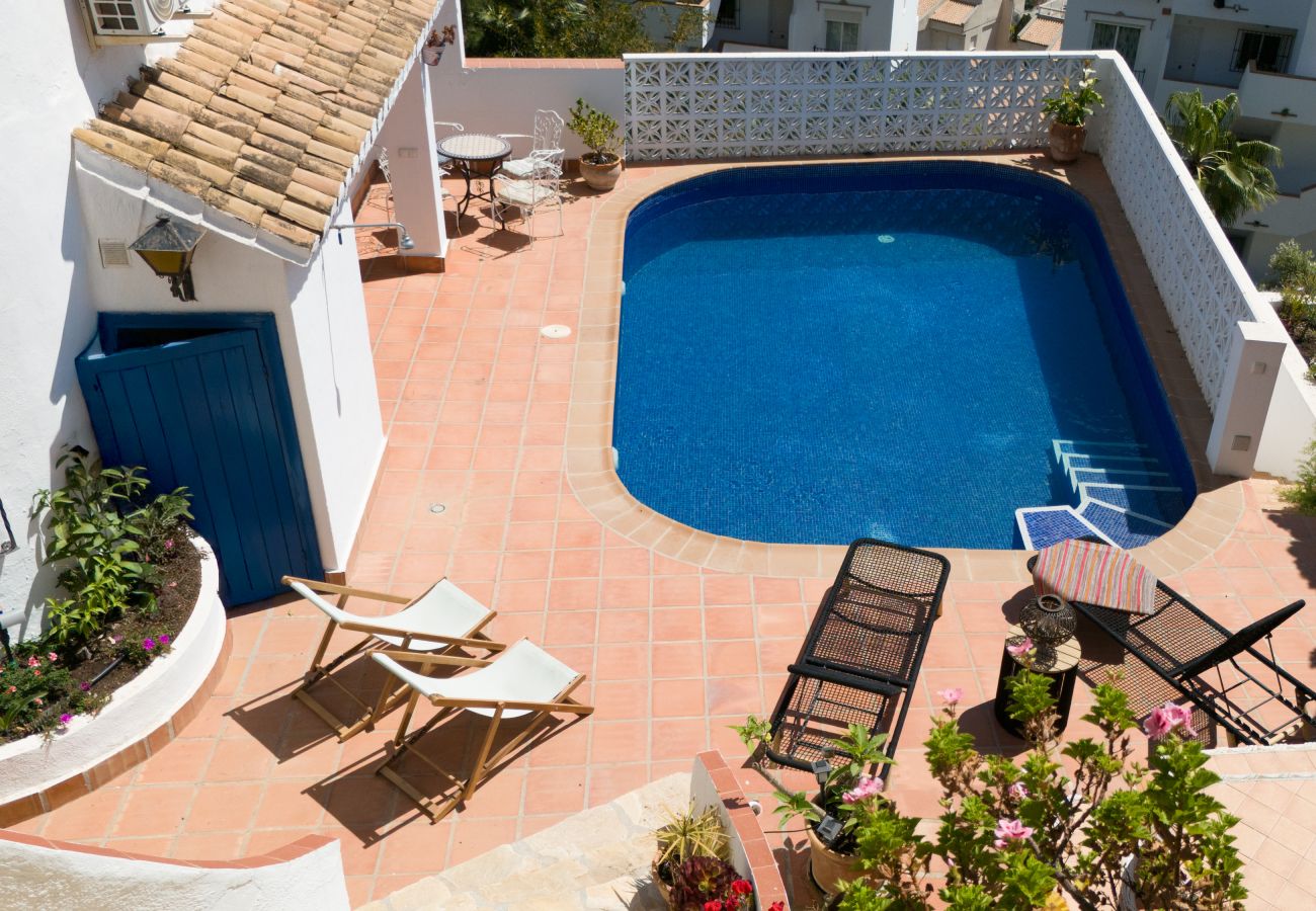 Villa en La Herradura - Villa exclusiva, jardín maravilloso, piscina privada climatizada