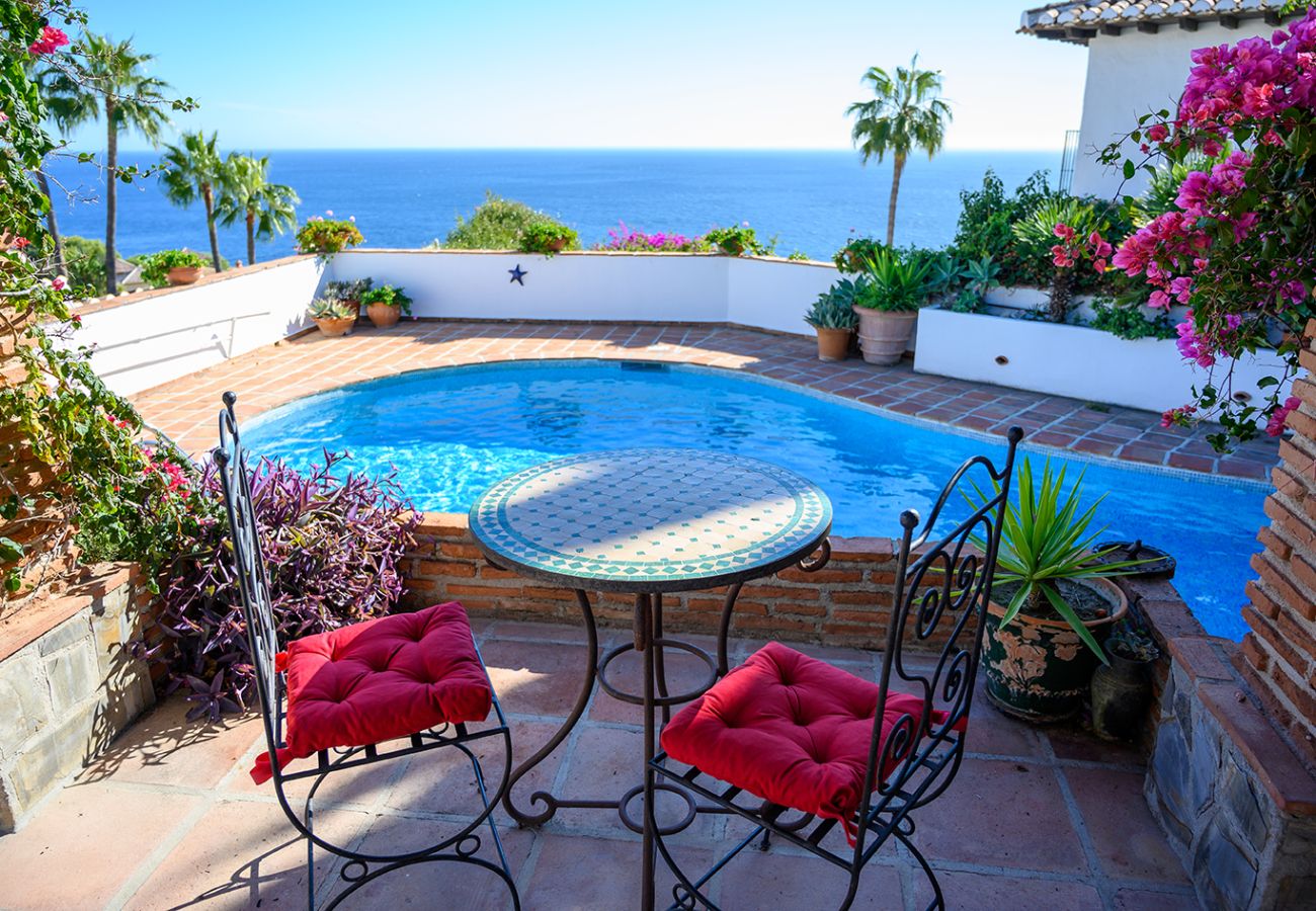 Villa en La Herradura - Villa de lujo con vista al mar, piscina privada climatizada (opcional)