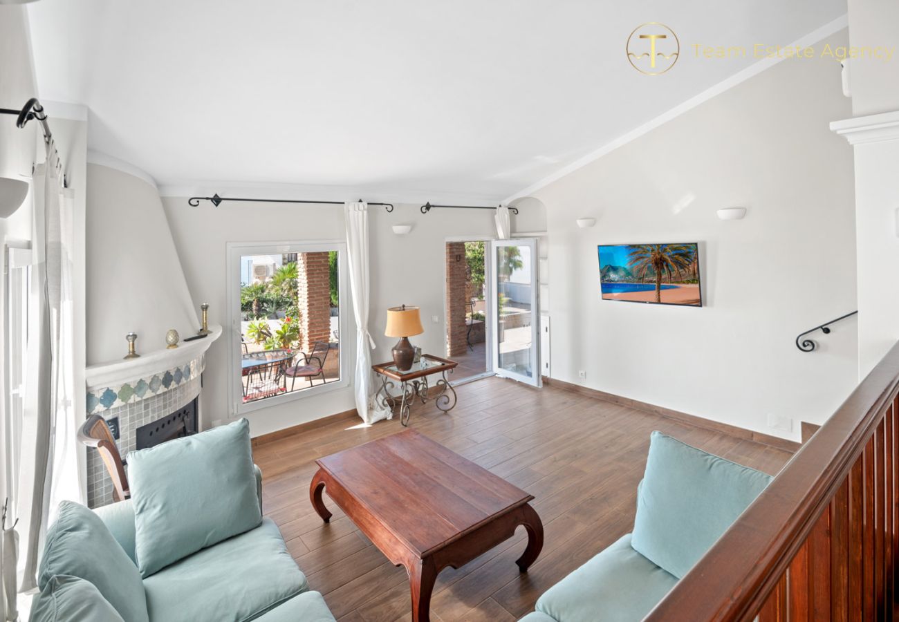 Villa en La Herradura - Villa de lujo con vista al mar, piscina privada climatizada (opcional)