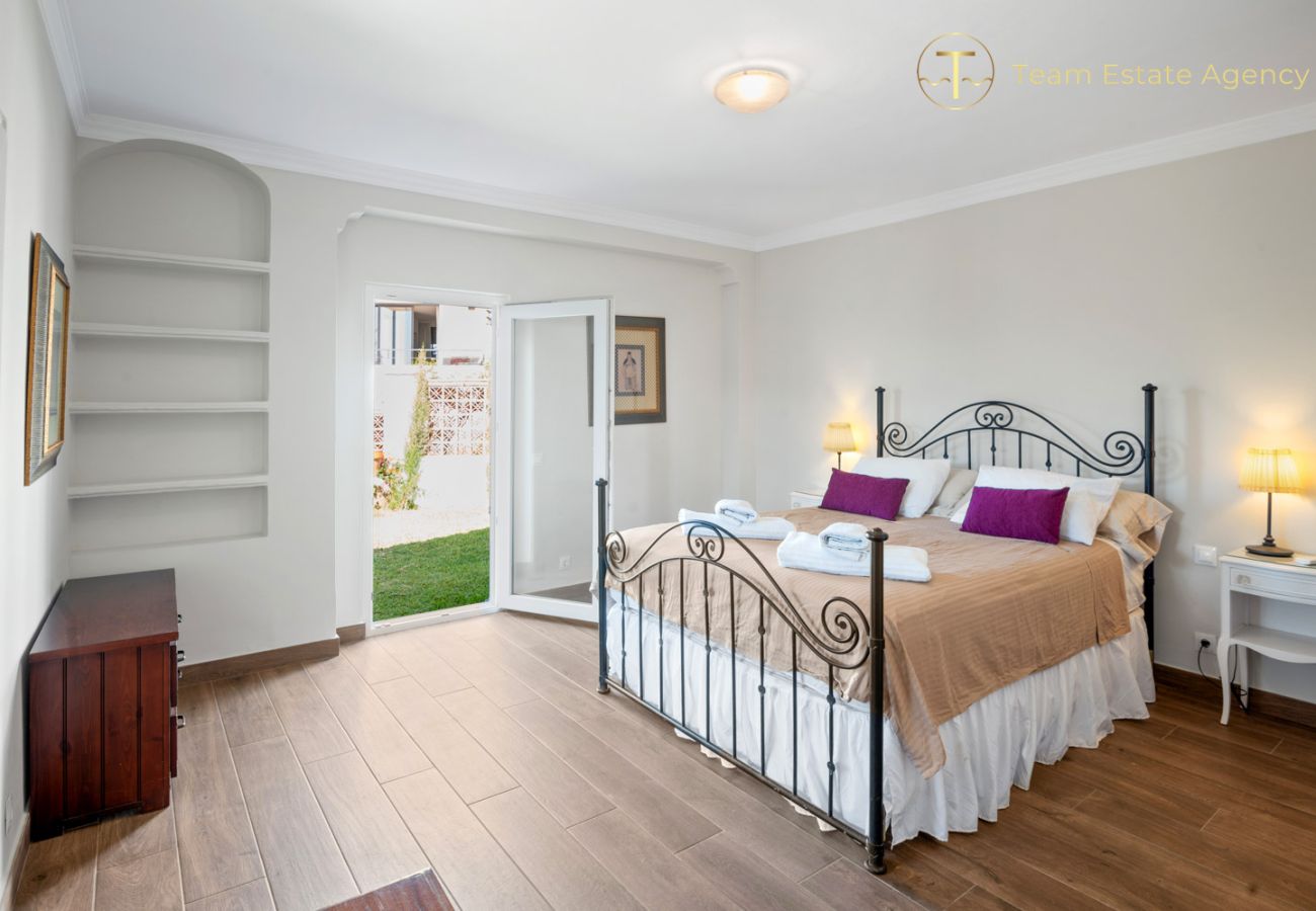 Villa en La Herradura - Villa de lujo con vista al mar, piscina privada climatizada (opcional)