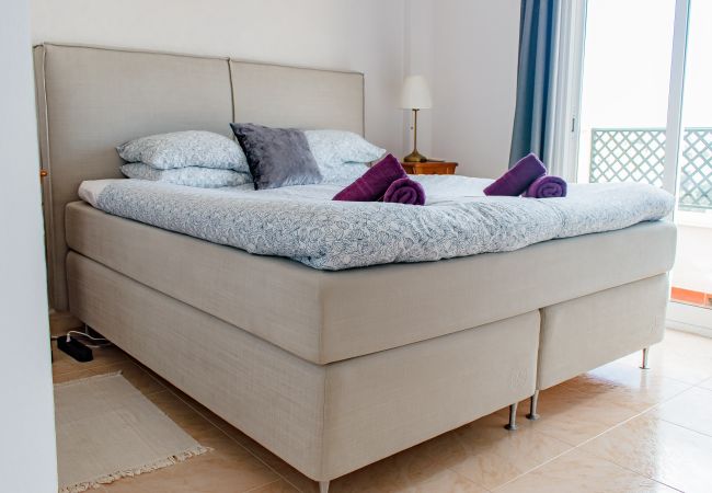 Villa en Nerja - Villa, 3 Terrazas, a 5 Minutos, Playa de Burriana Villa en Nerja - Villa, 3 Terrazas, a 5 Minutos, Playa de Burriana