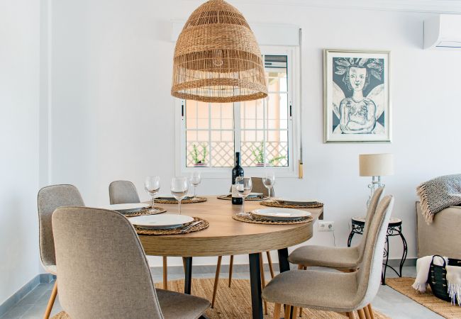 Villa en Nerja - Villa, 3 Terrazas, a 5 Minutos, Playa de Burriana Villa en Nerja - Villa, 3 Terrazas, a 5 Minutos, Playa de Burriana