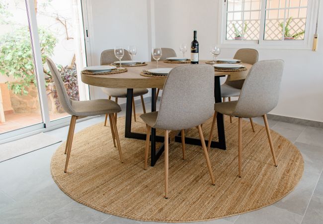 Villa en Nerja - Villa, 3 Terrazas, a 5 Minutos, Playa de Burriana Villa en Nerja - Villa, 3 Terrazas, a 5 Minutos, Playa de Burriana