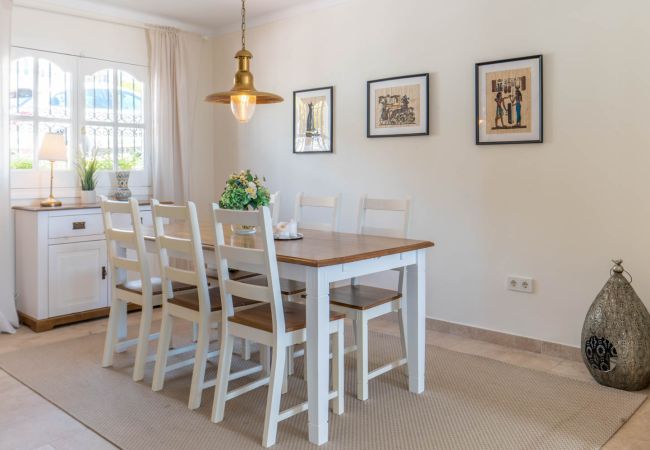 Casa adosada en Nerja - Adosado con terrazas, jardín y piscina comunitaria Casa adosada en Nerja - Adosado con terrazas, jardín y piscina comunitaria