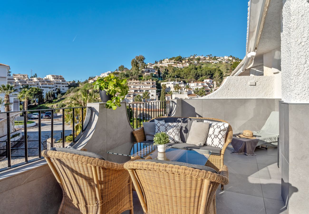 Apartamento en Almuñecar - Ático de lujo con terraza en la azotea – A 2 min de la playa