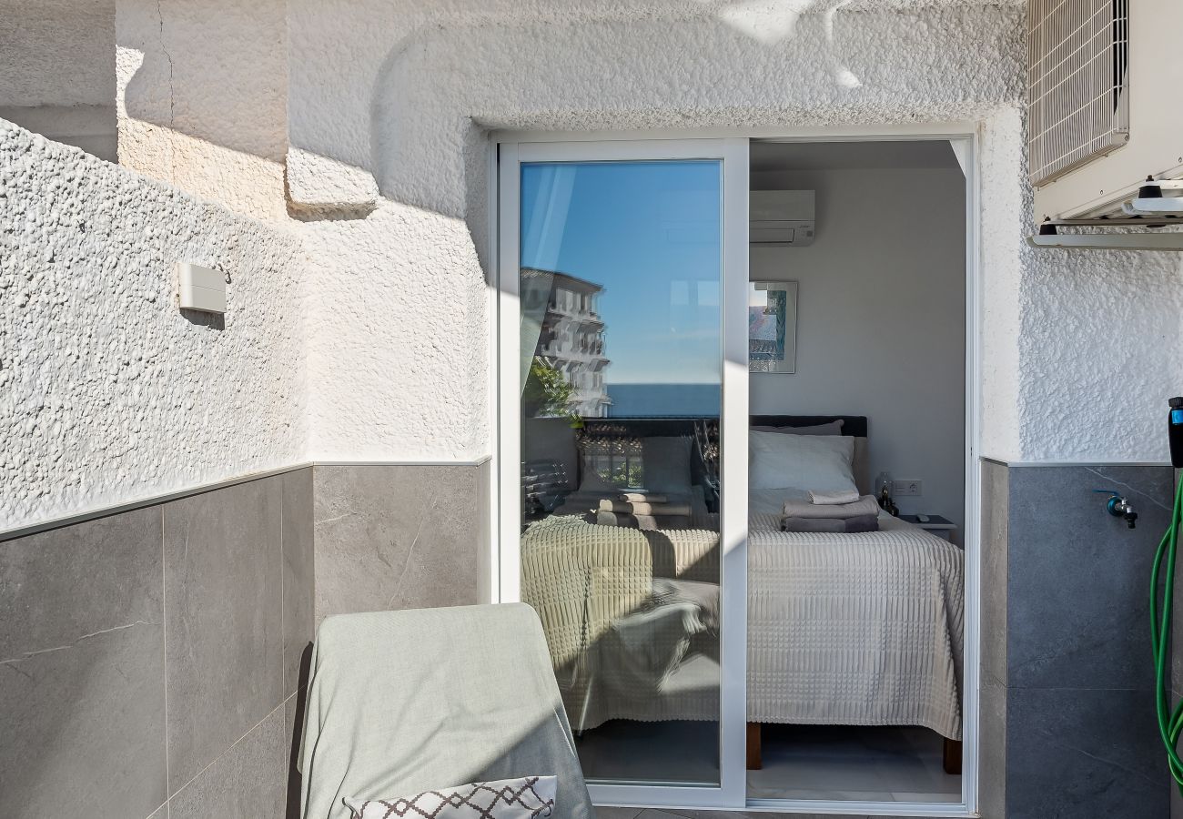 Apartamento en Almuñecar - Ático de lujo con terraza en la azotea – A 2 min de la playa
