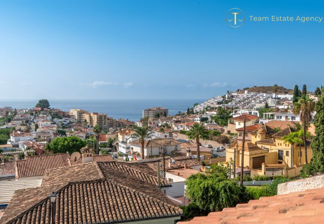 Casa adosada en Almuñecar - Vista al mar, 2 terrazas, cerca de la playa y restaurantes Casa adosada en Almuñecar - Vista al mar, 2 terrazas, cerca de la playa y restaurantes
