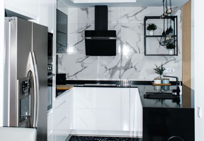 Casa adosada en Nerja - Recientemente Renovada con Jardín y Piscina Privada (Calefacción Opcional) Casa adosada en Nerja - Recientemente Renovada con Jardín y Piscina Privada (Calefacción Opcional)