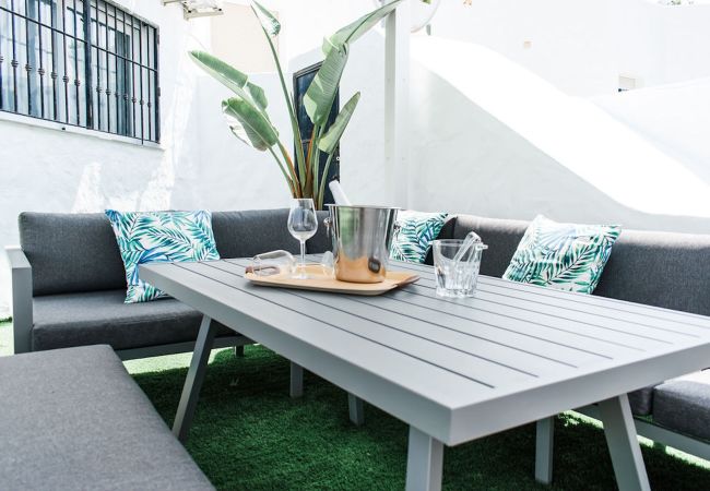 Casa adosada en Nerja - Recientemente Renovada con Jardín y Piscina Privada (Calefacción Opcional) Casa adosada en Nerja - Recientemente Renovada con Jardín y Piscina Privada (Calefacción Opcional)