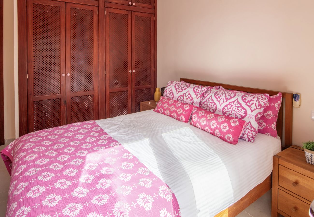 Villa en La Herradura - Vacaciones de Ensueño – Villa de Lujo con Piscina y Playa