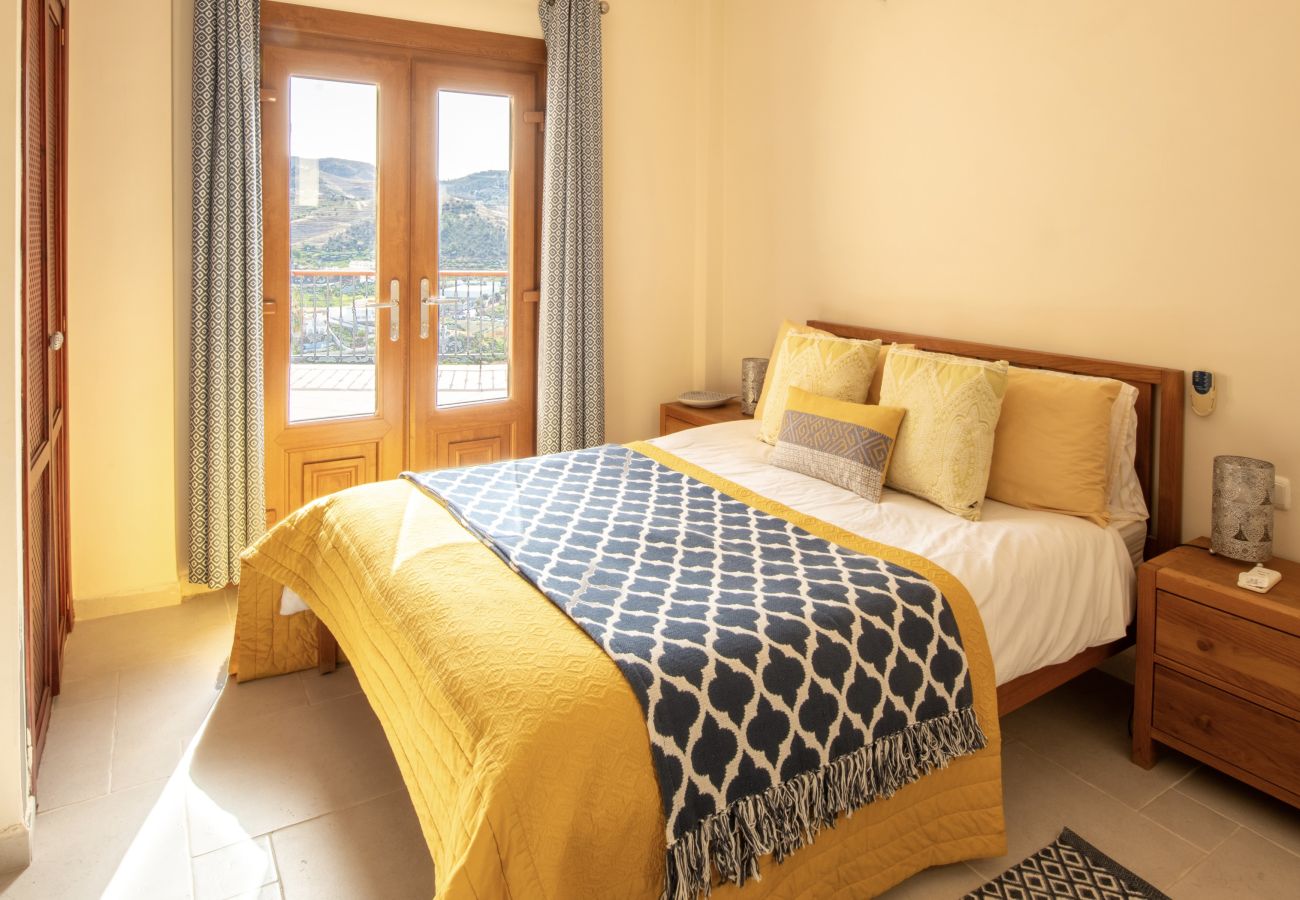 Villa en La Herradura - Vacaciones de Ensueño – Villa de Lujo con Piscina y Playa