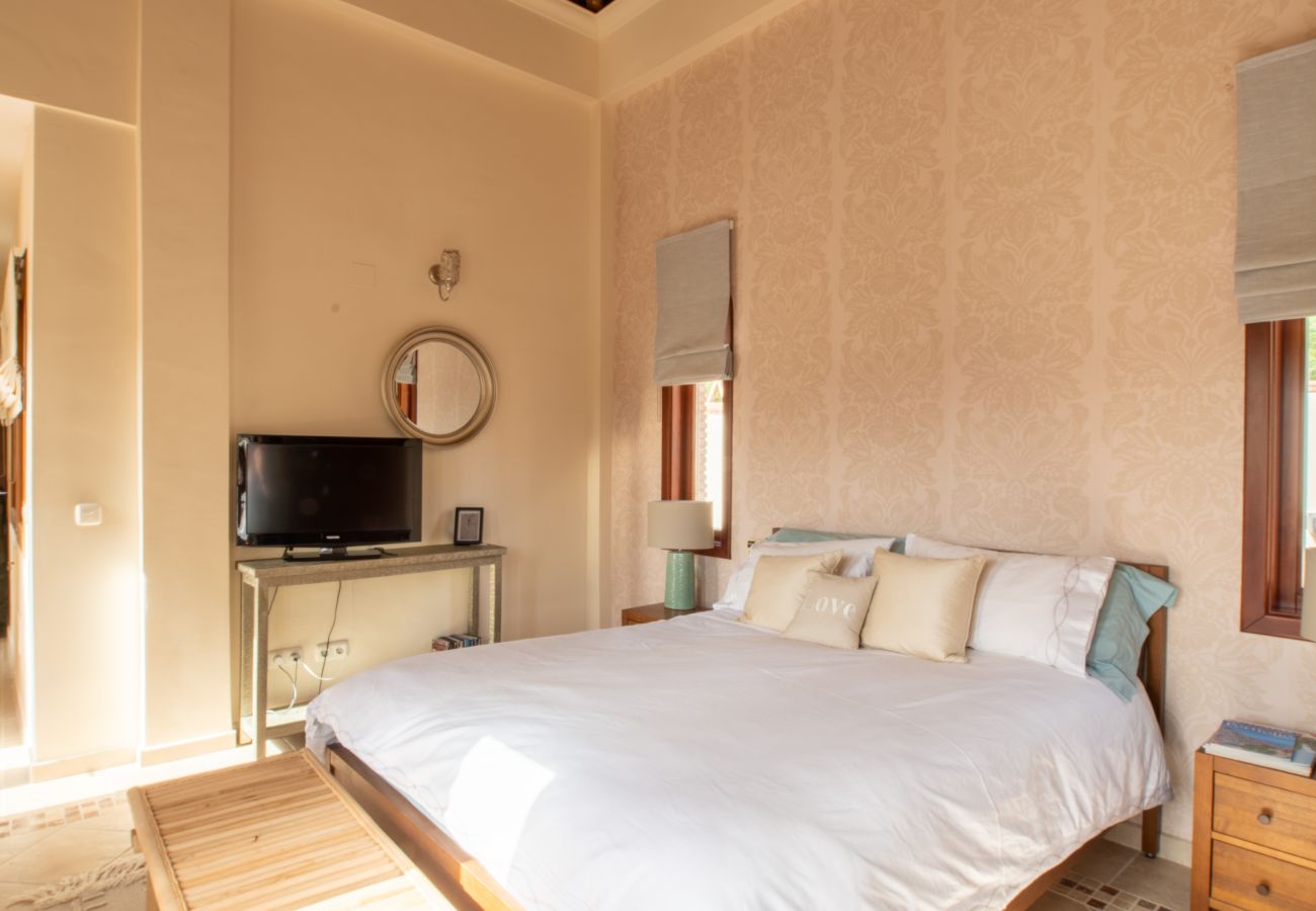 Villa en La Herradura - Vacaciones de Ensueño – Villa de Lujo con Piscina y Playa
