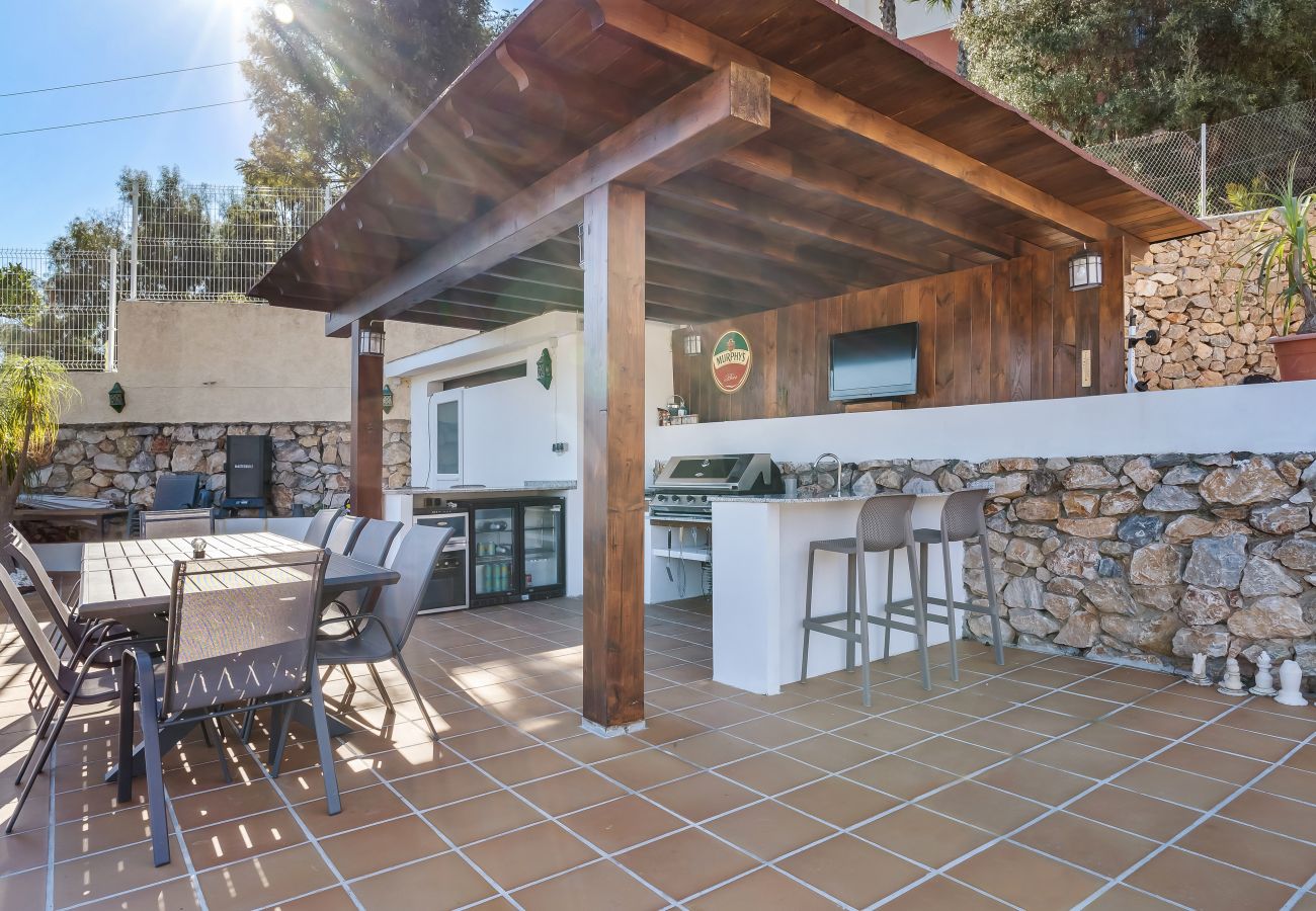 Villa en La Herradura - Vacaciones de Ensueño – Villa con Piscina y Playa