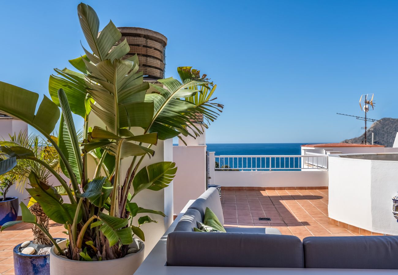 Apartamento en La Herradura - Gran terraza y vistas al mar, cerca de la playa