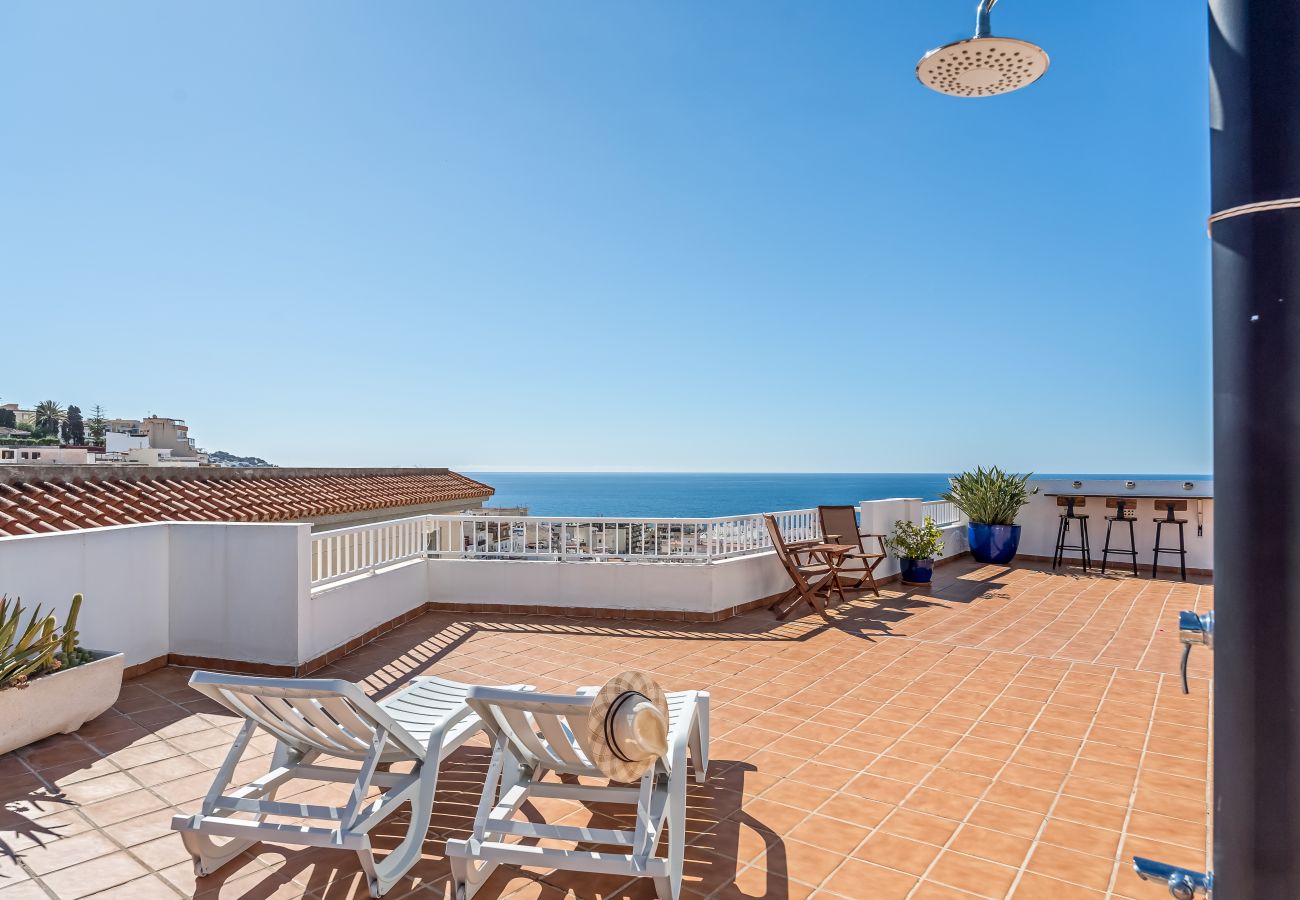 Apartamento en La Herradura - Gran terraza y vistas al mar, cerca de la playa