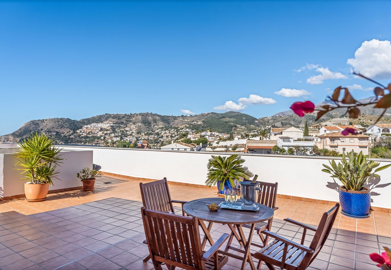 Apartamento en La Herradura - Gran terraza y vistas al mar, cerca de la playa