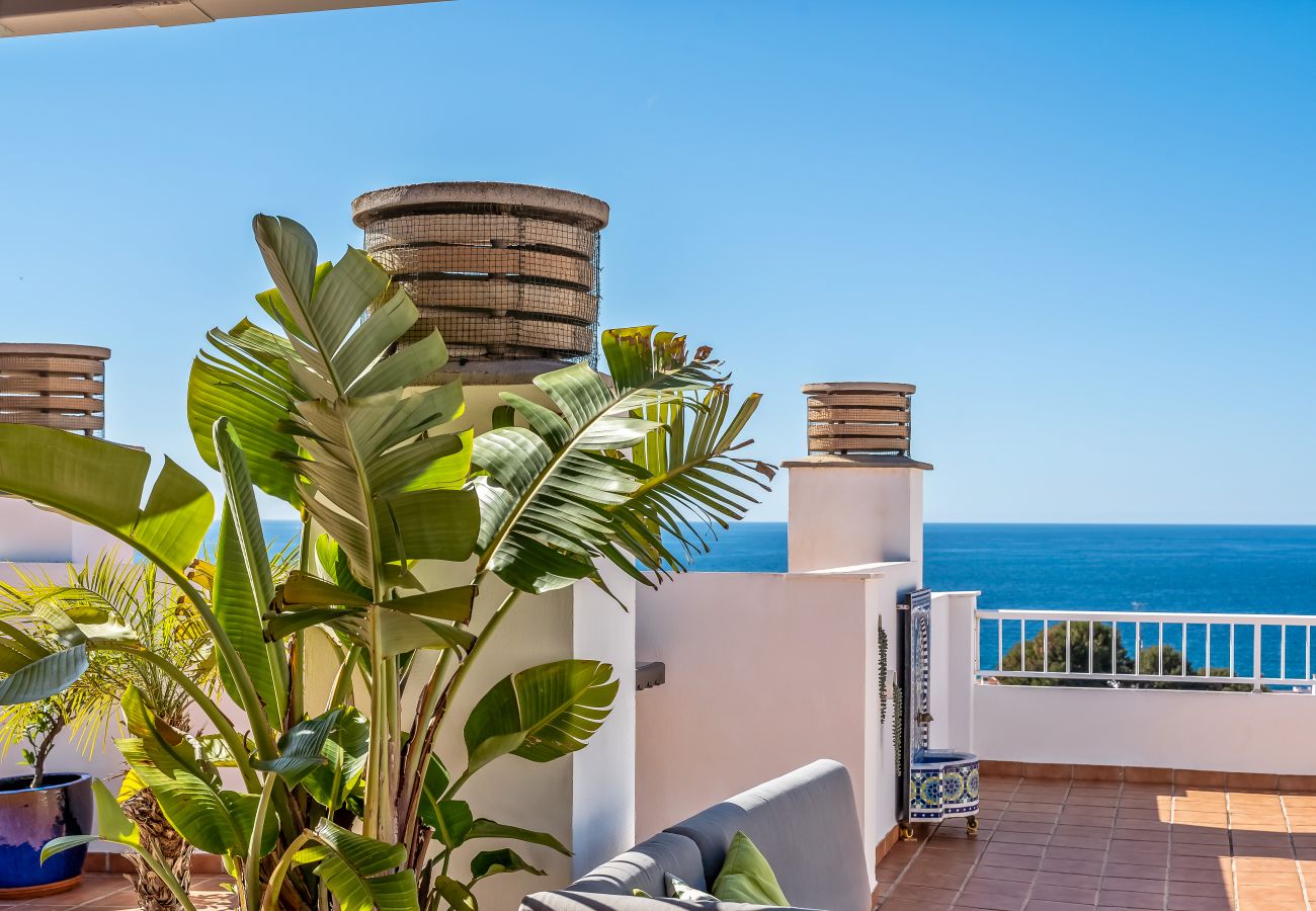 Apartamento en La Herradura - Gran terraza y vistas al mar, cerca de la playa