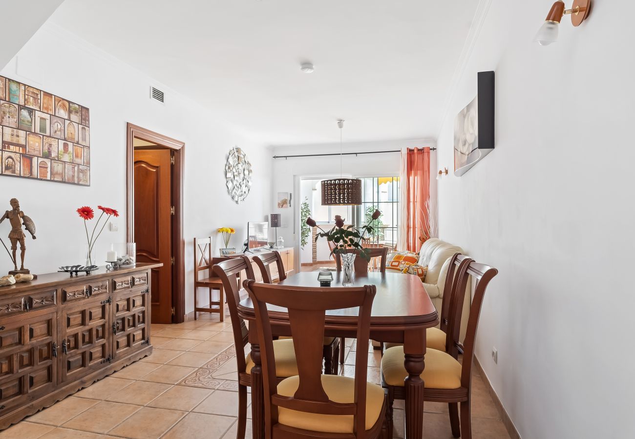 Apartamento en La Herradura - Gran terraza y vistas al mar, cerca de la playa