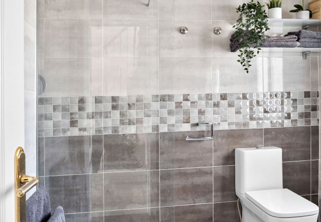 Casa adosada en Nerja - Casa elegante con gran jardín cerca de Burriana Casa adosada en Nerja - Casa elegante con gran jardín cerca de Burriana